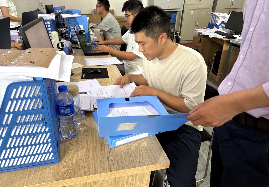建投建工多舉措開展安全宣傳和檢查 (4).jpg